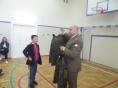 Uczniowie SP w Rydzowie spotkali się z Podporucznikiem Wojska Polskiego Ks. Jerzym Skiminą