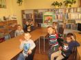 Odkrywamy radość wspólnego czytania w Filii Bibliotecznej w Trześni
